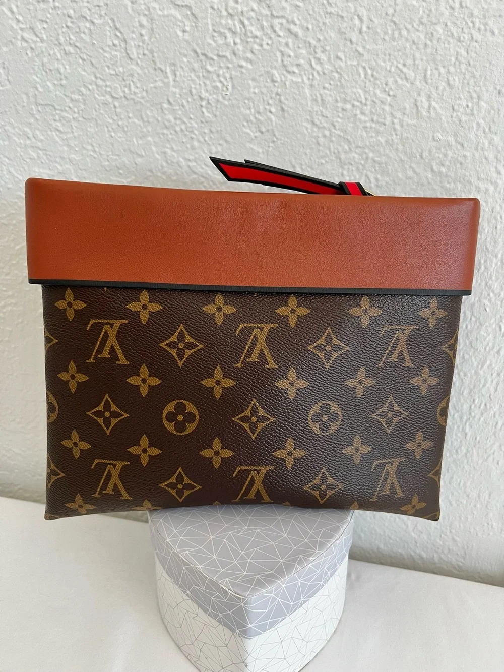 Louis Vuitton Tuileries Pochette Bag